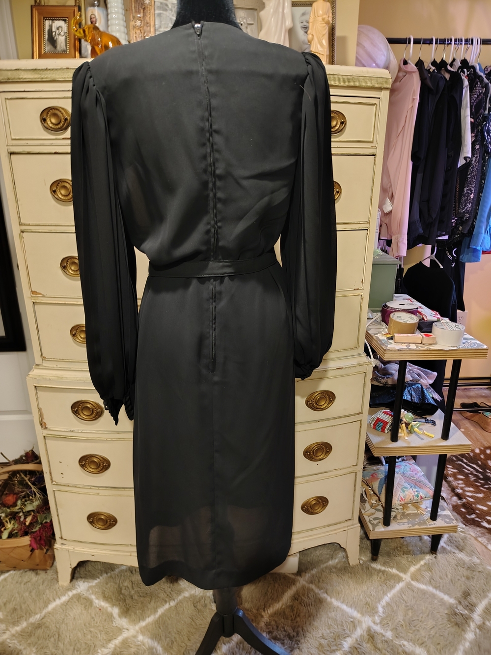 Vintage Leslie Fay Black Midi Dress ILGWU Union Made USA — Size 8 - Picture 10 of 11